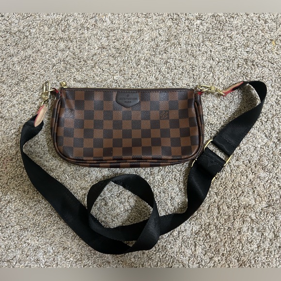 Handbags - Fashion Designer Inspired Brown Checked Crossbody Bag Black Strap Red Interior